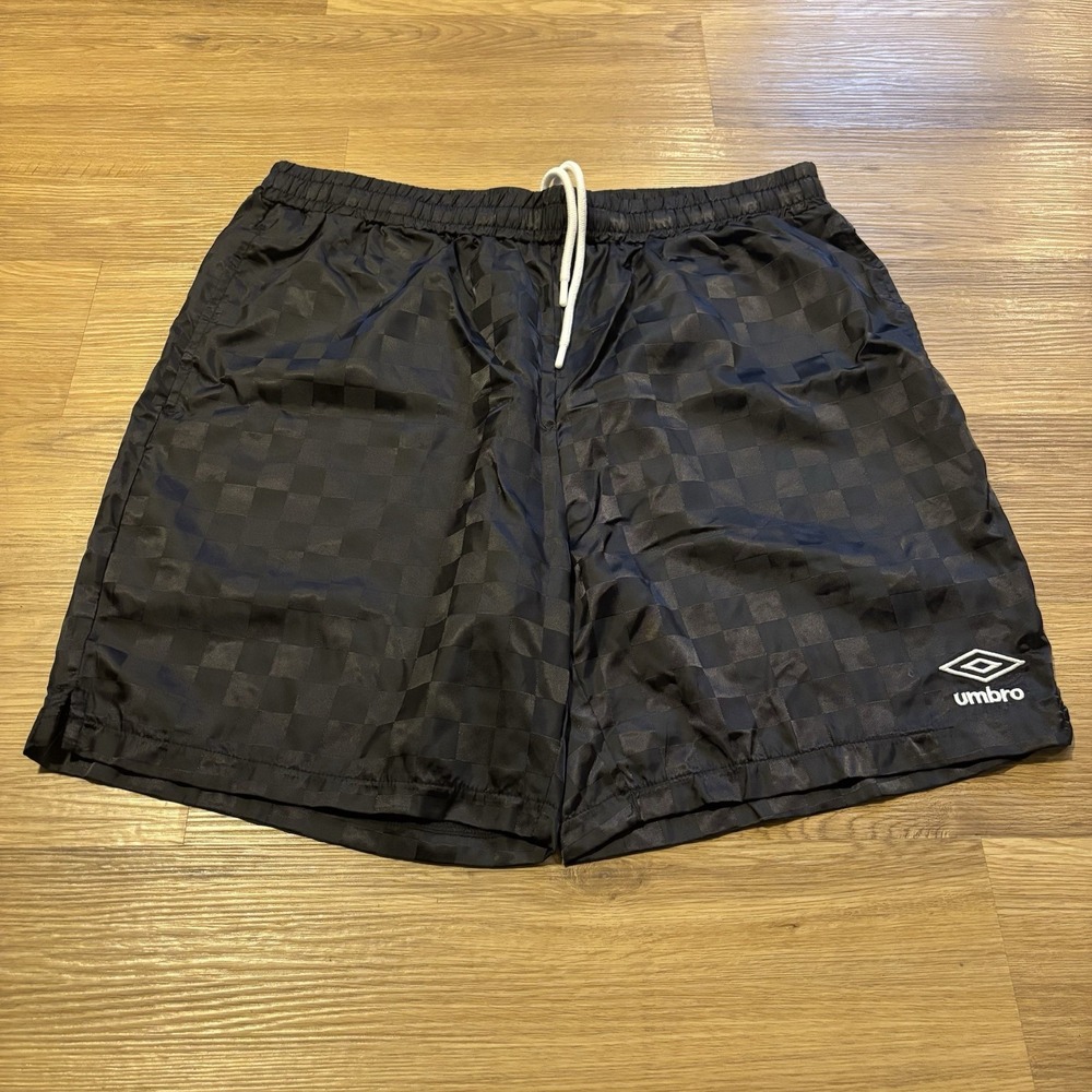 Umbro Shorts Adult Size Large Black Checkered Shiny Nylon Soccer Athletic Retro